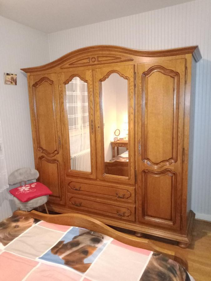Montluçon Maison Entiere Avec Parking, Garage Et Jardin מראה חיצוני תמונה