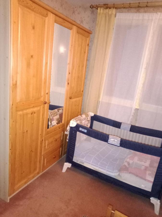 Montluçon Maison Entiere Avec Parking, Garage Et Jardin מראה חיצוני תמונה