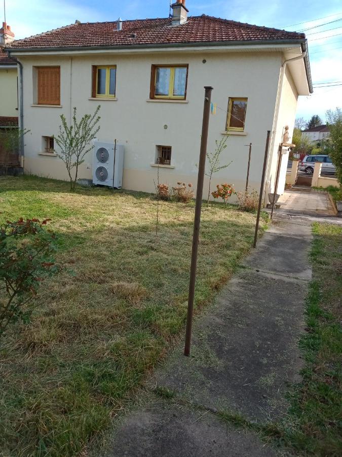Montluçon Maison Entiere Avec Parking, Garage Et Jardin מראה חיצוני תמונה