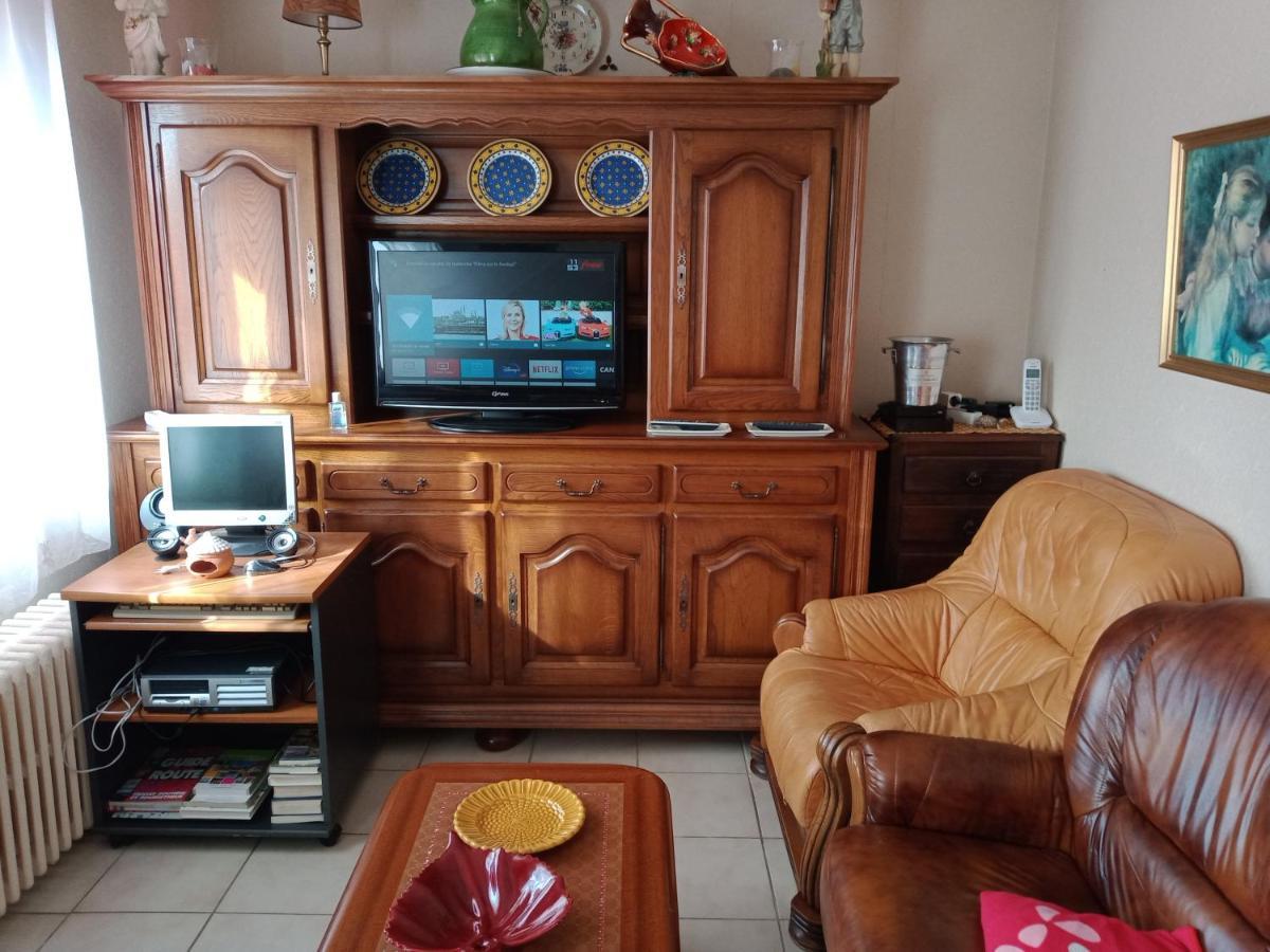 Montluçon Maison Entiere Avec Parking, Garage Et Jardin מראה חיצוני תמונה